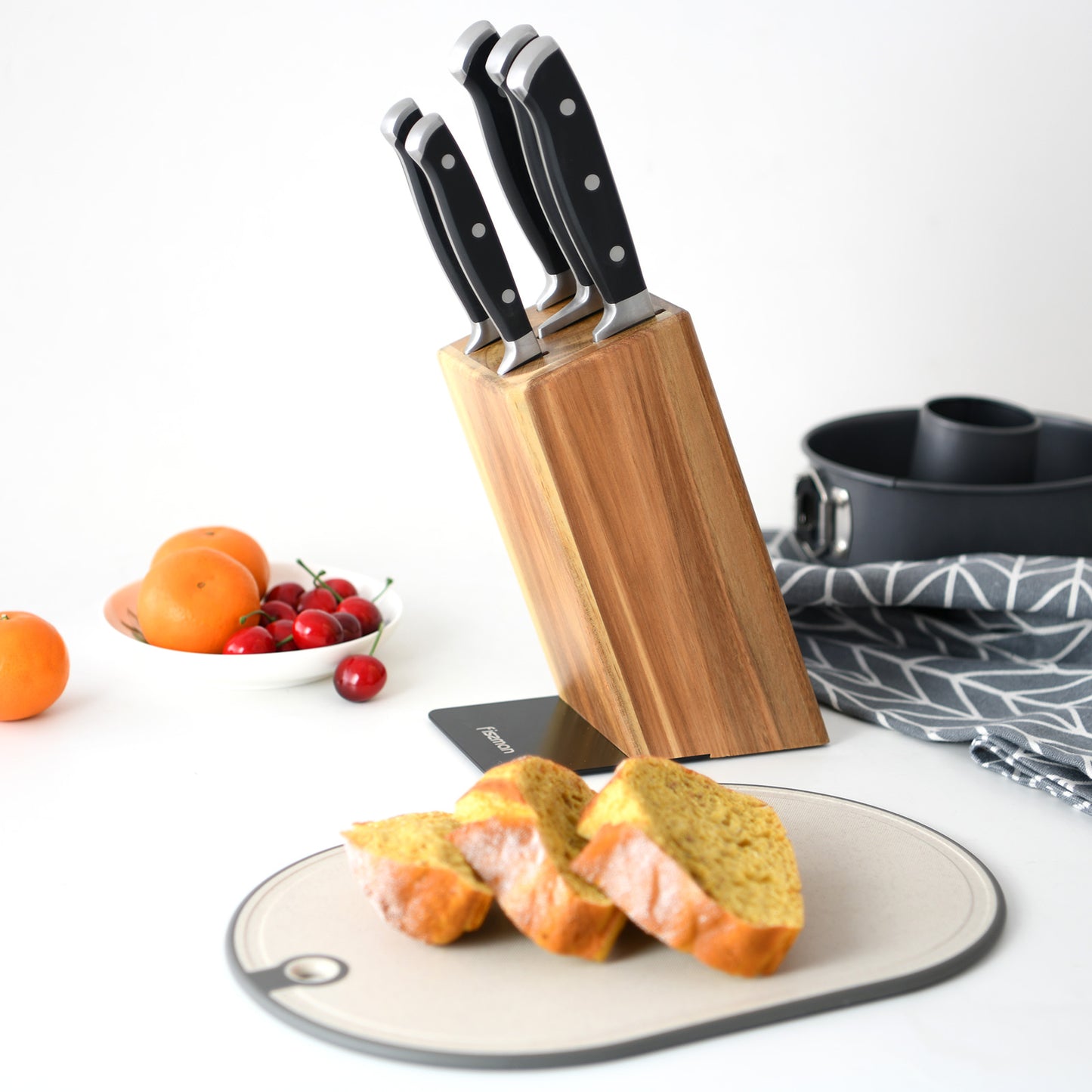 Set 5 Cuchillos Profesionales Akamatsu + Base Madera Fissman